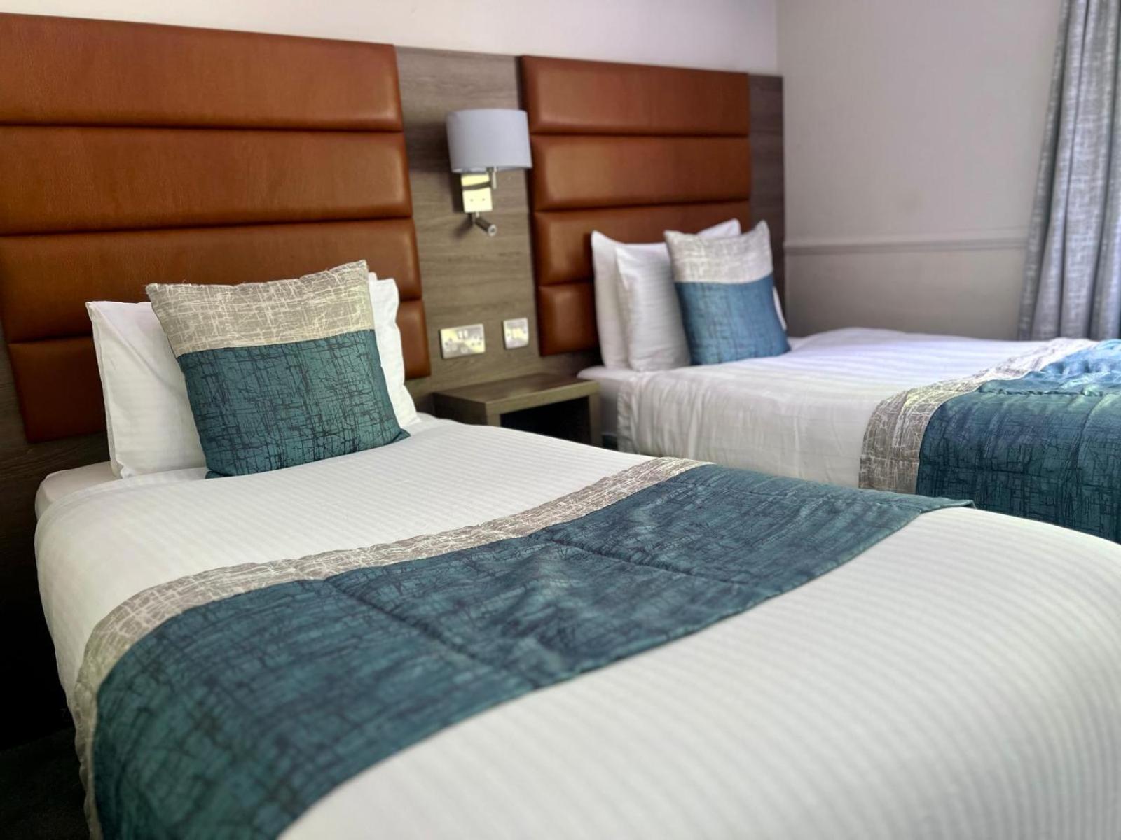 Bushtown Hotel & Spa Коулрейн Екстериор снимка