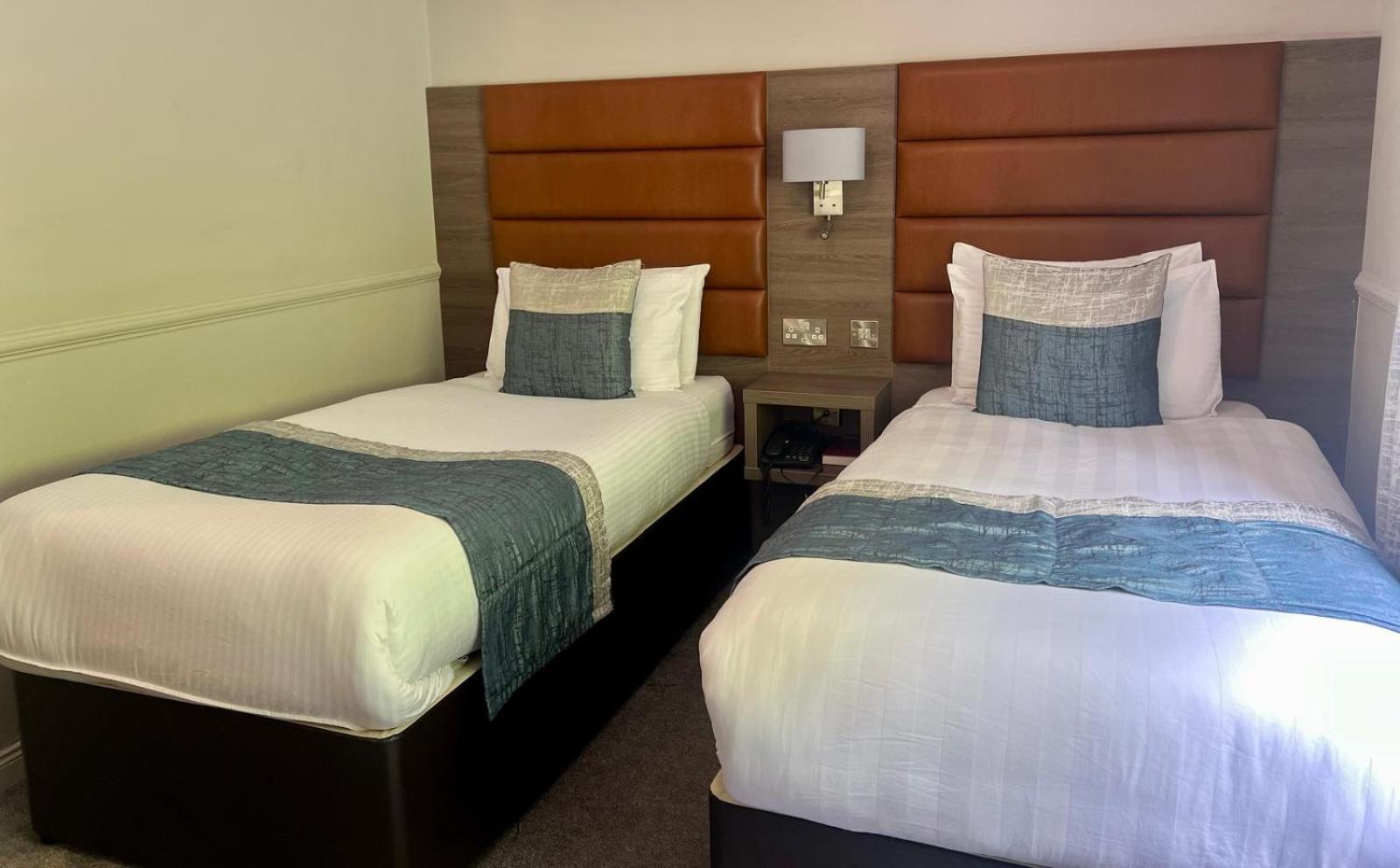 Bushtown Hotel & Spa Коулрейн Екстериор снимка