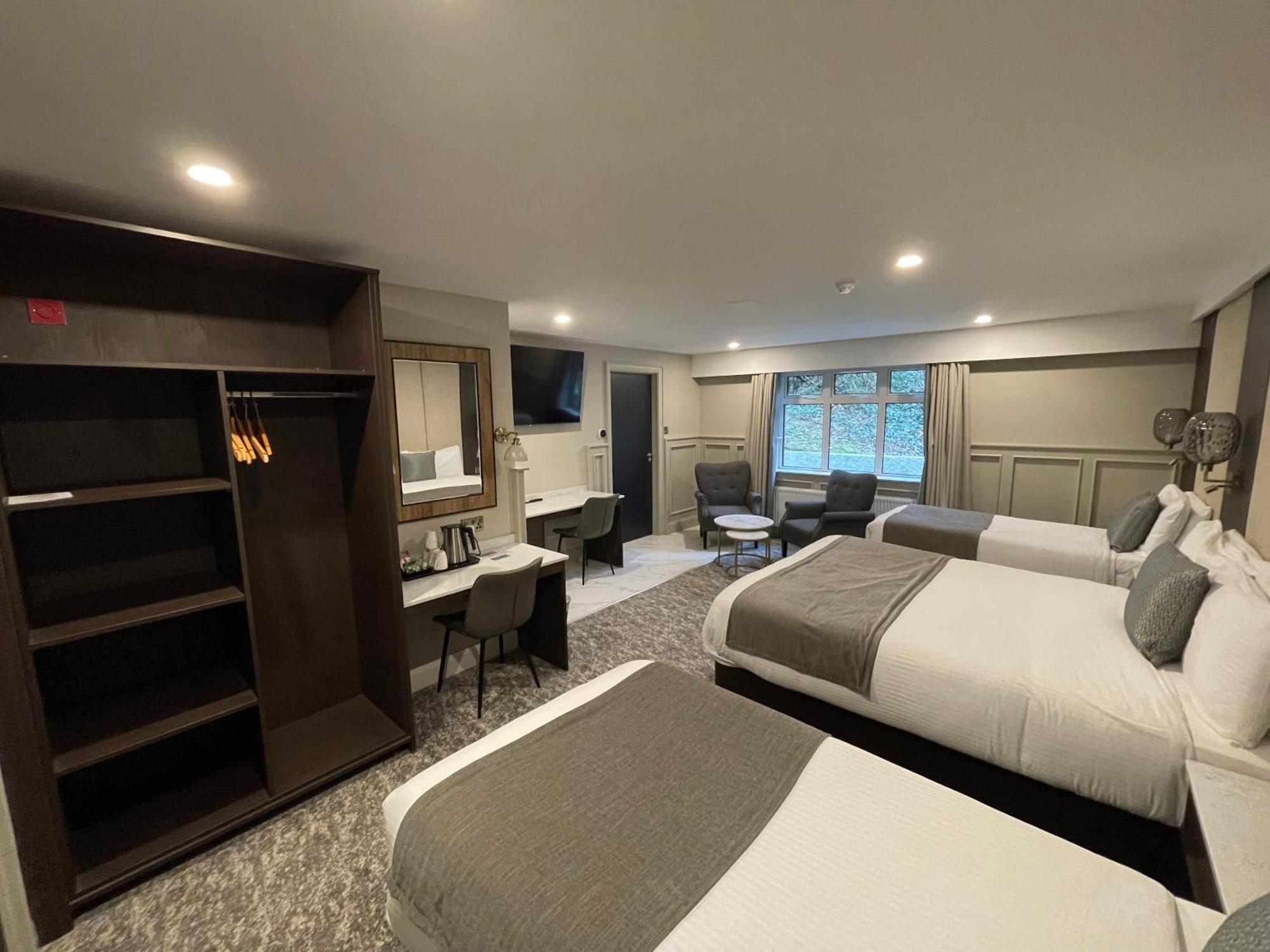 Bushtown Hotel & Spa Коулрейн Екстериор снимка
