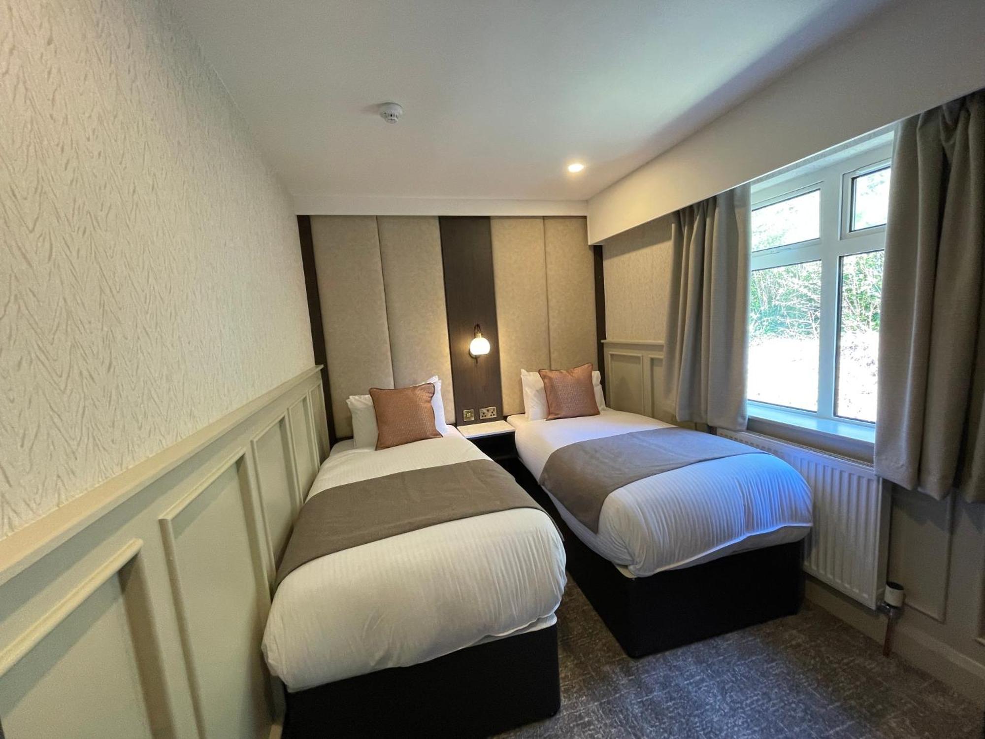 Bushtown Hotel & Spa Коулрейн Екстериор снимка